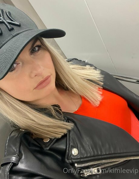 housewifekim star adult images