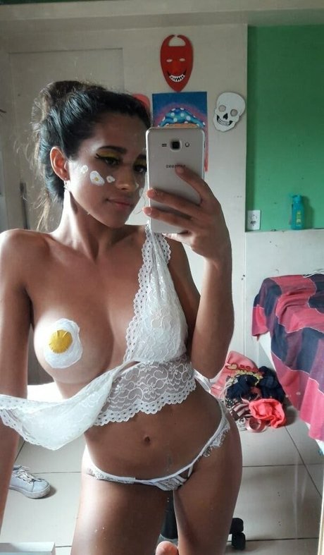 Lari Cogumelos free star pics