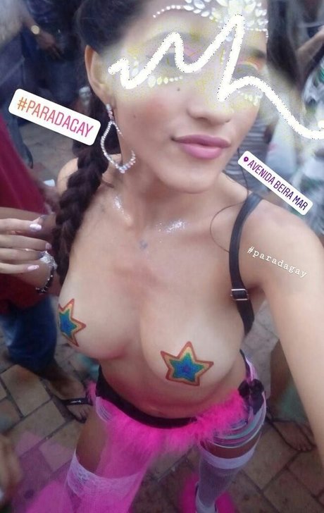 Lari Cogumelos pornographic star picture