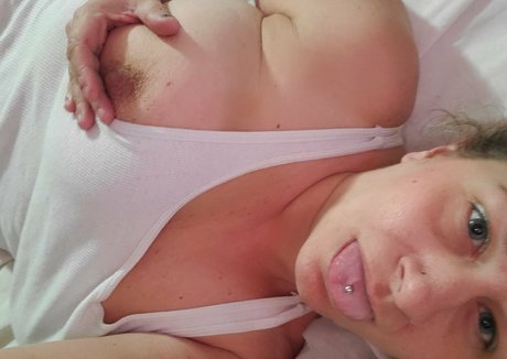 lovelyloreann sexy actress pics