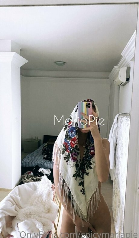 spicymariapie sex model picture