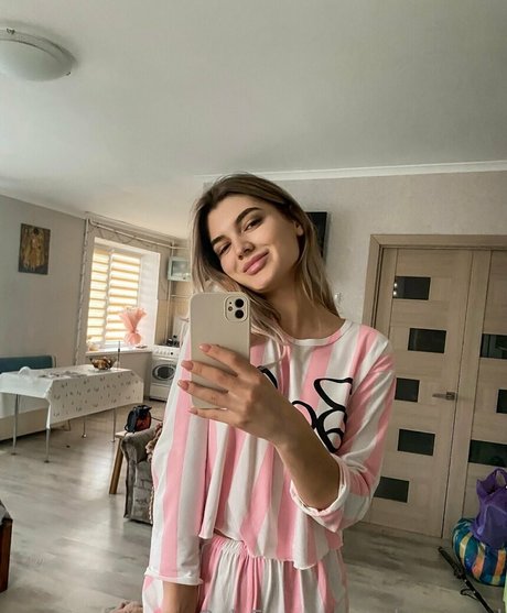 palmy angel model naked pictures