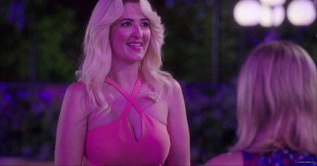 D Arcy Carden star hd photo