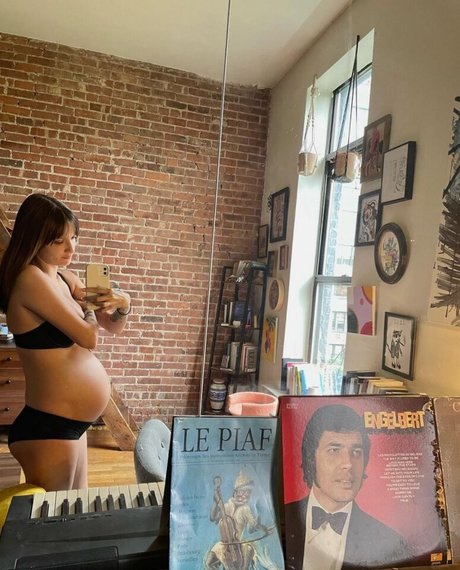 Alanah Mackie star sexy archive