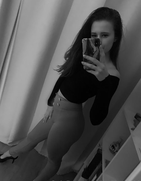 badlizzyy66 beautiful actress images