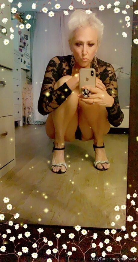 young milf onlyfans beautiful image