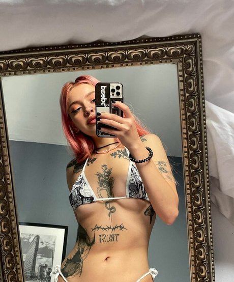 Drgsnddrnk model free pic