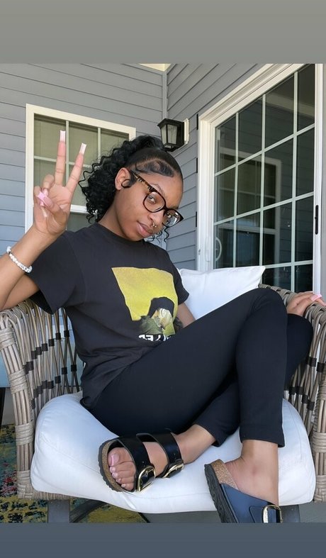 Ms Hazel Marie pornstar erotic img