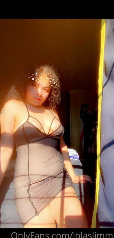 lolaslimm model nude archive