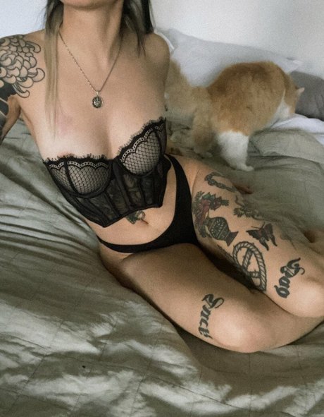 Metroapero model high quality archive