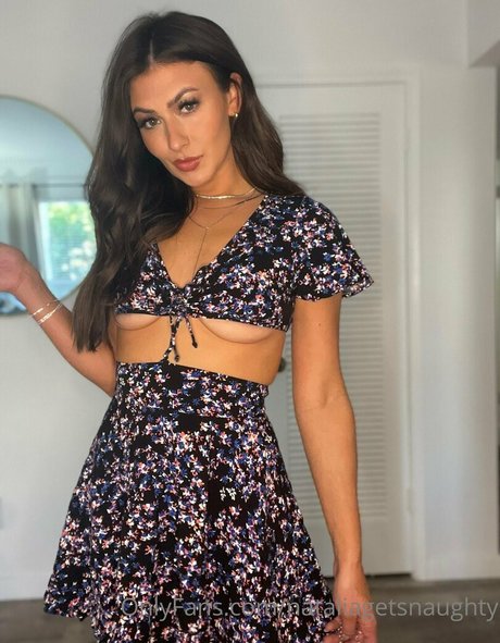 nataliagetsnaughty pornstar adult gallery