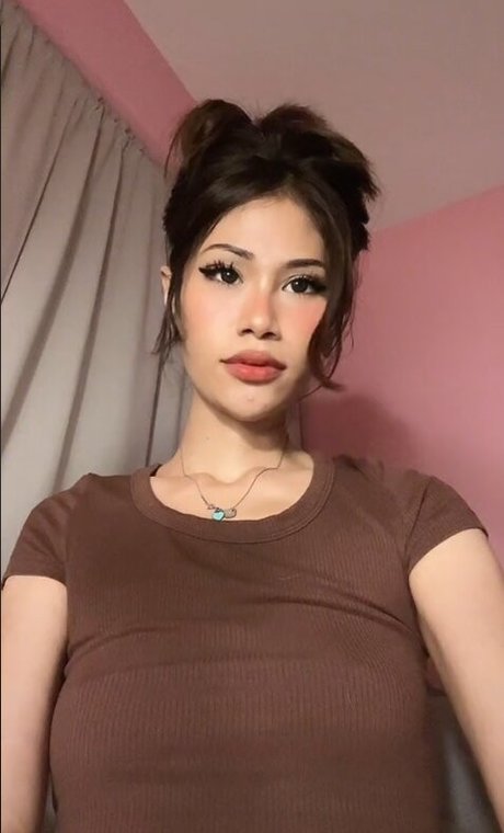 Canigetalaserwhip star sexy galleries