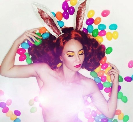 Juliette Electrique erotic model img