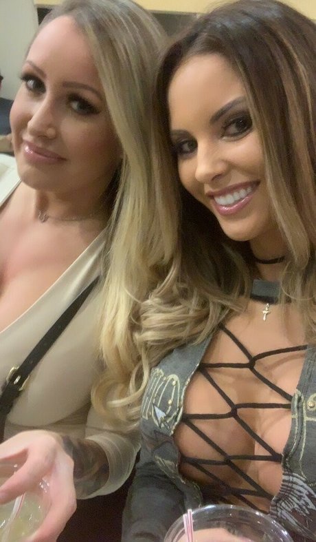 black granny onlyfans exclusive gallery