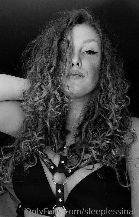 snow bunny907 model nude image