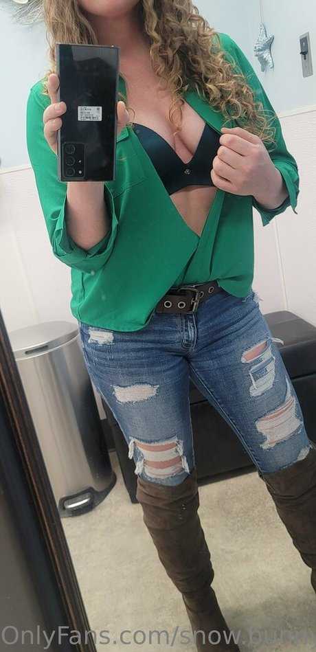 snow bunny907 xxx star image