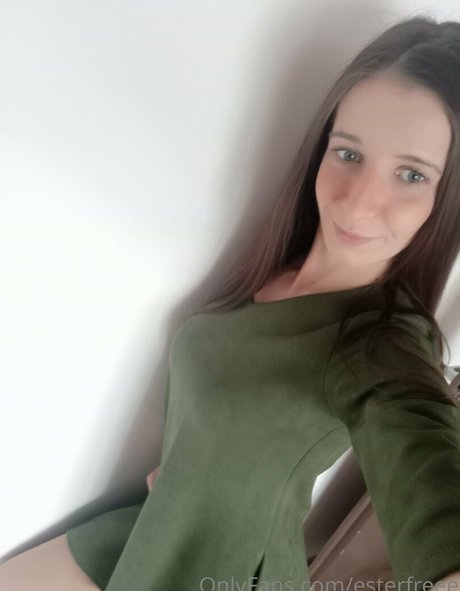 esterfreee sex model img