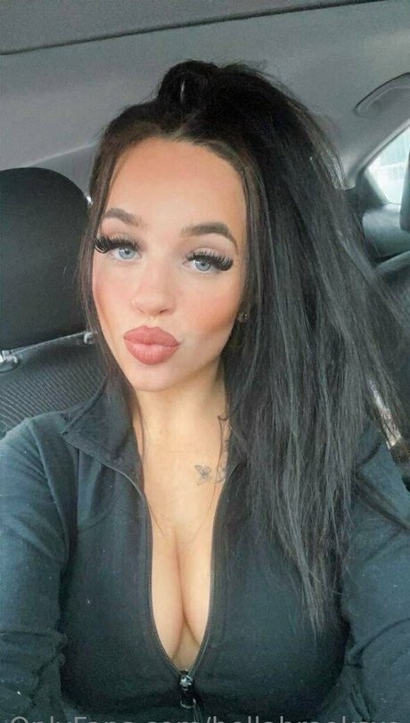 bellabrooksxo art model photos