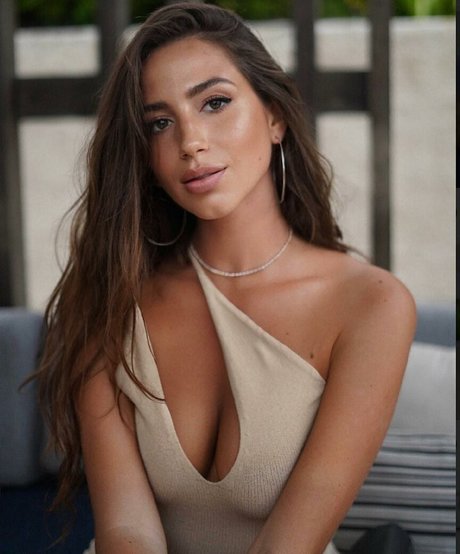 Iulia Girbu pornstar sex pictures