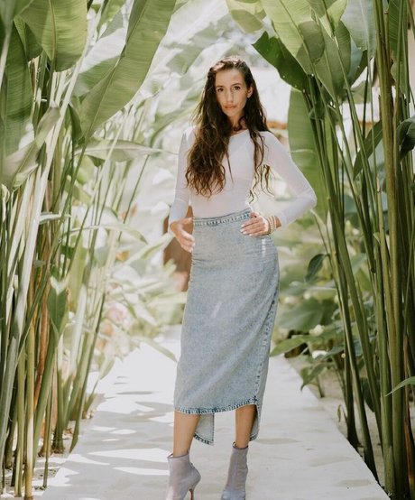 Iulia Girbu beautiful actress picture