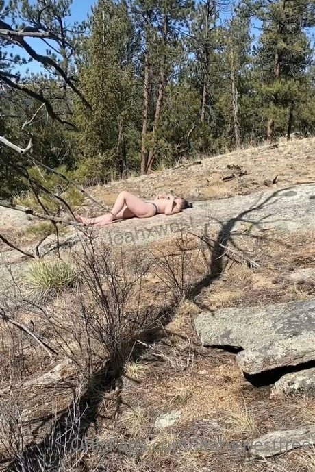 leahxwestfree pretty model images