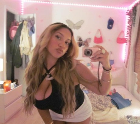 Abby C nude star pic