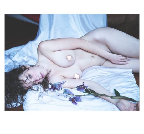 Noa The Model sexy actress pictures