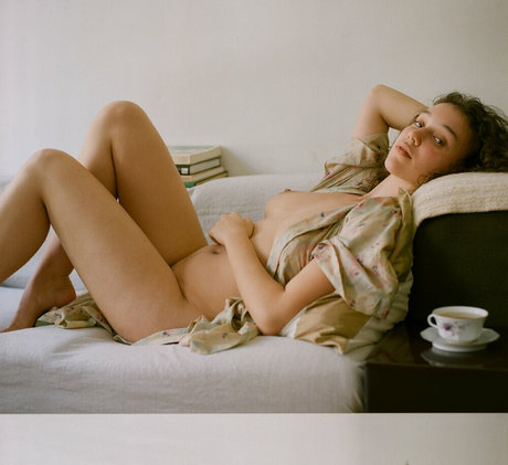 Noa The Model naked pornstar pictures