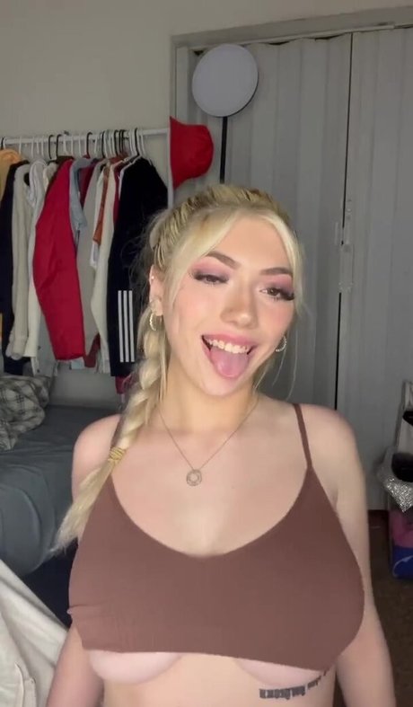 April Hills hot pornstar photo