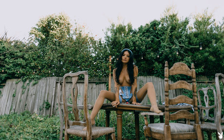 Riley Riviera model hot photos