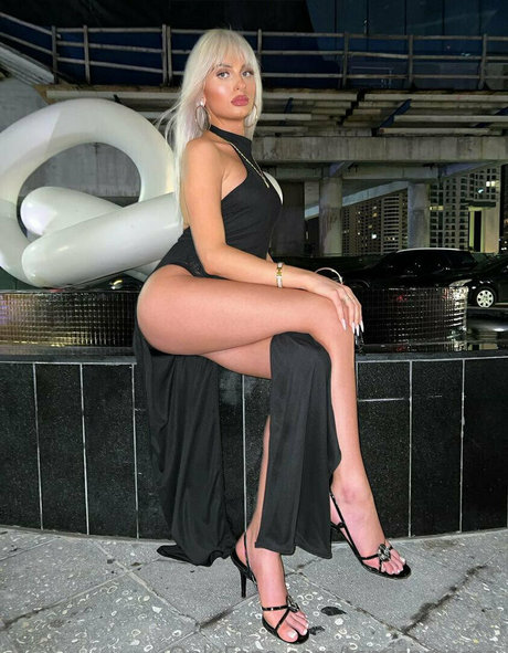 tsmissmaraa beautiful model picture