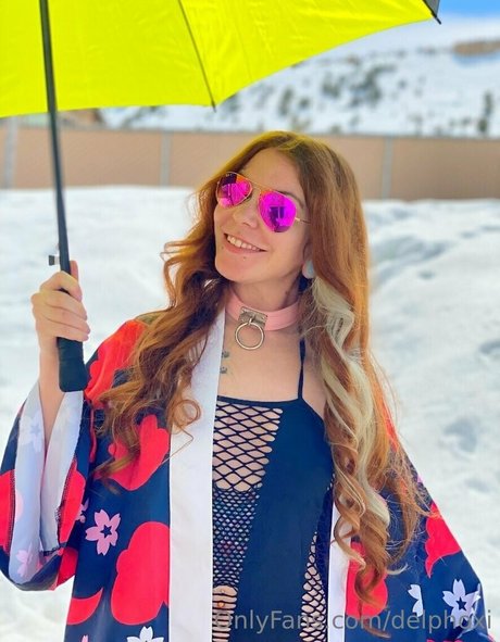 delphoxi nude pornstar photo