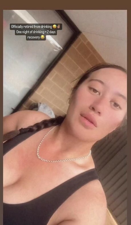 lyn ahayz sexy model images