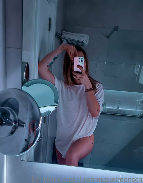 girlfriend onlyfans adult picture