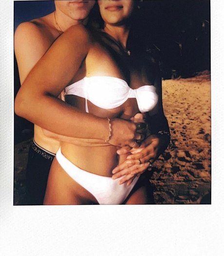 Sienna Mae Gomez star hd gallery