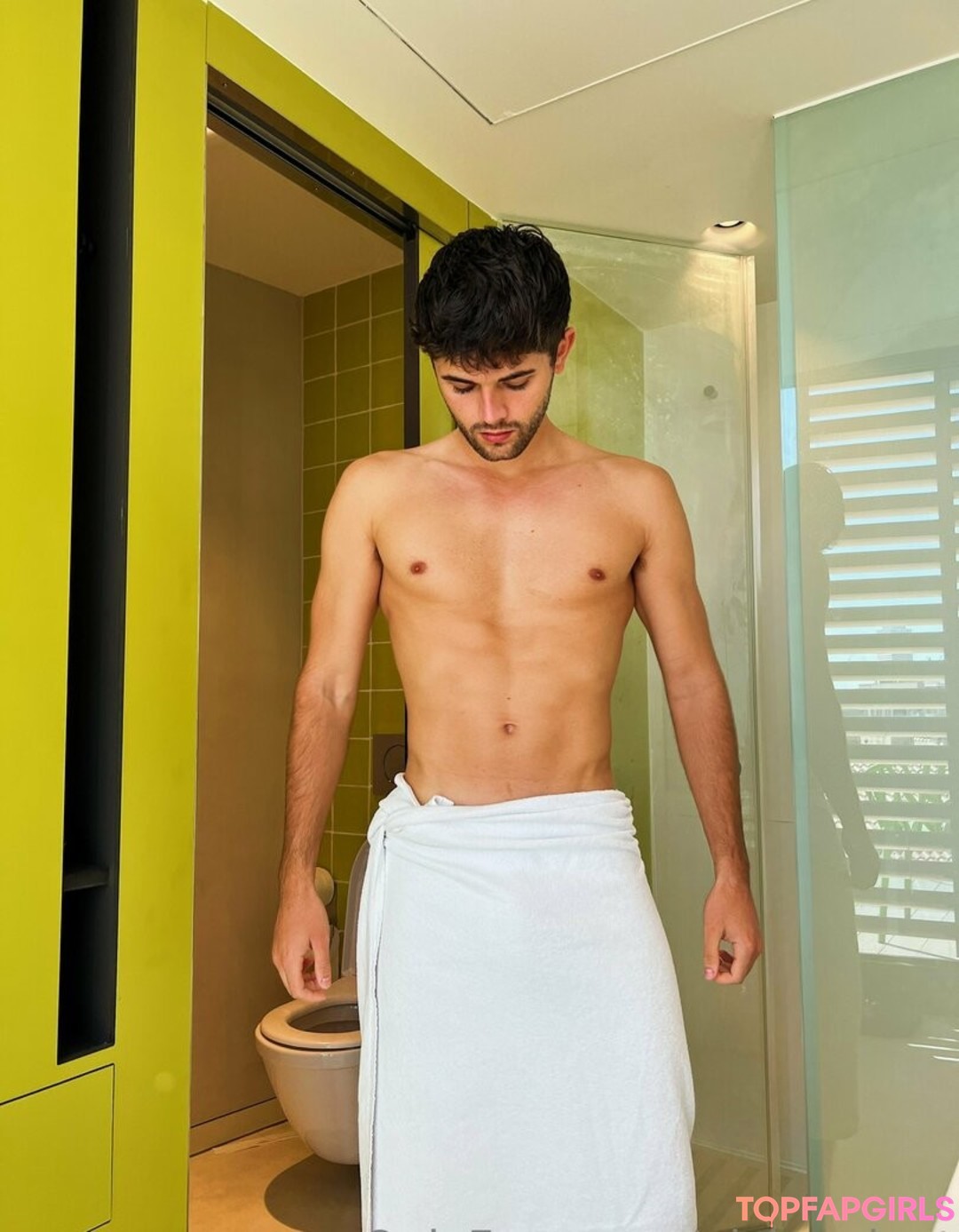 nickandant erotic actress image