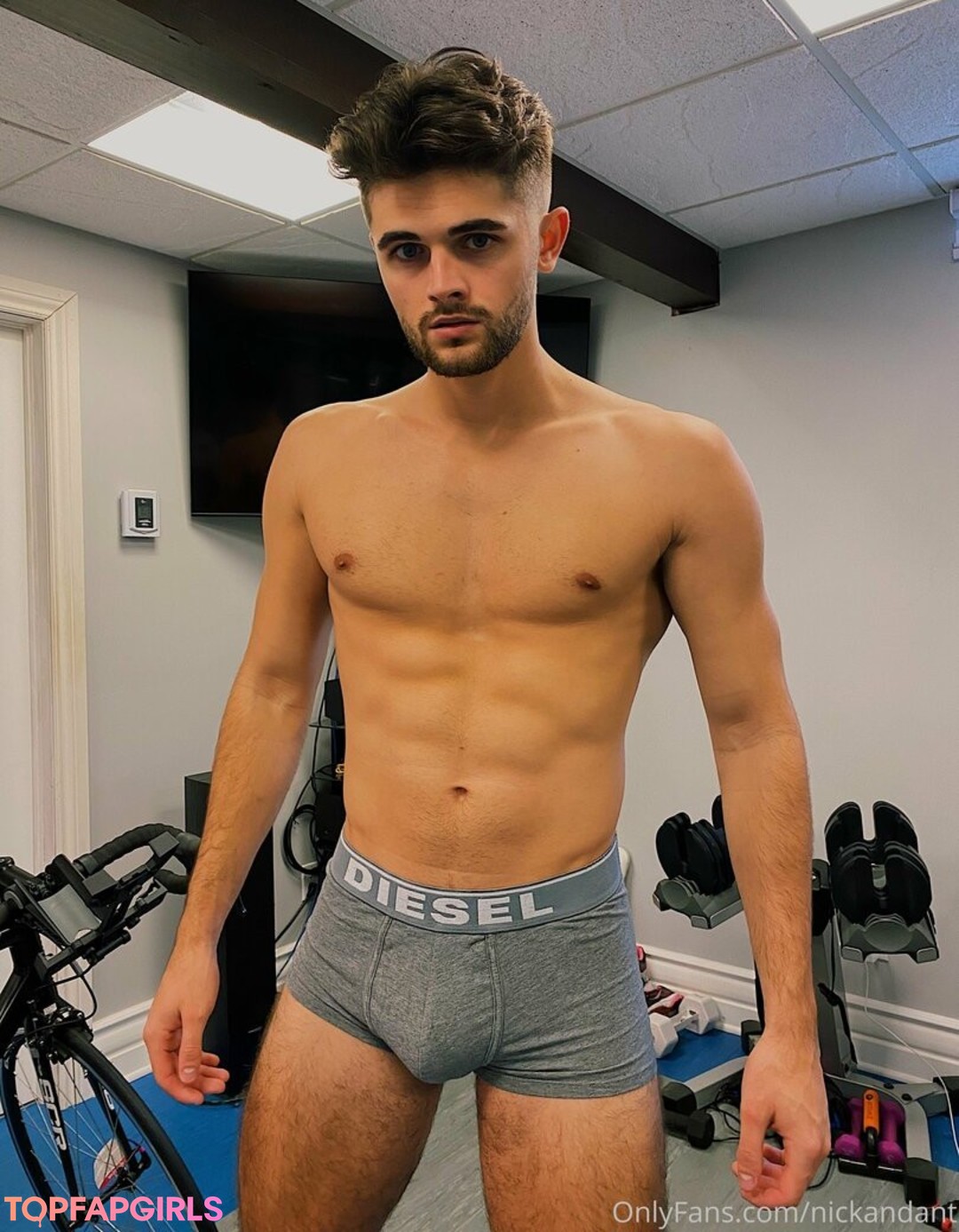 nickandant star nude pic