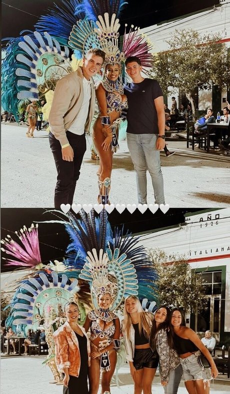 BustyAna model nude photos