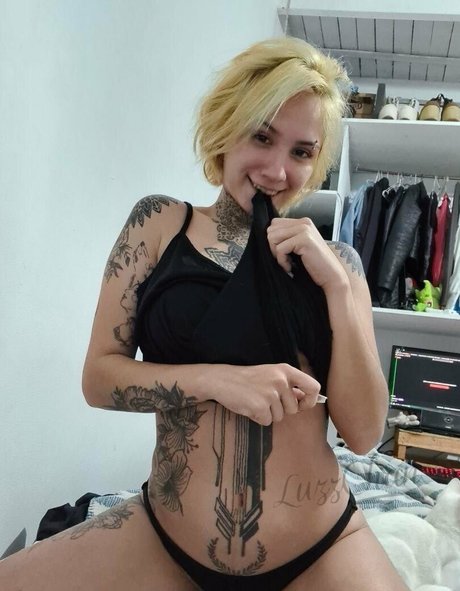 luzzchan star naked picture