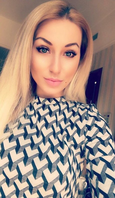 lanueta21 pretty pornstar gallery