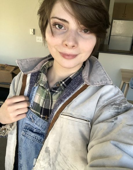 Abkazias porn model image