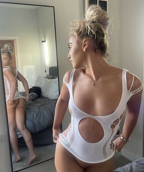 Emily Huff erotic actress galleries