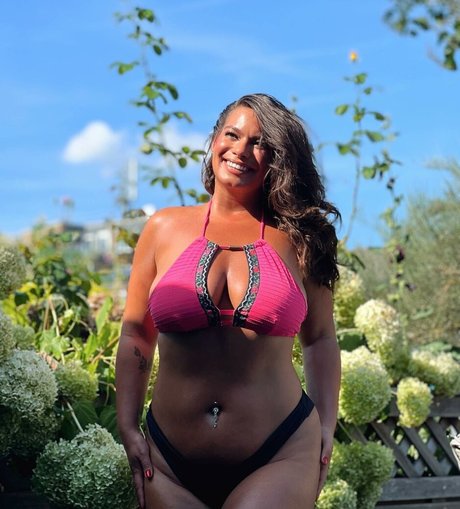 curvy naked onlyfans sexy nudes galleries