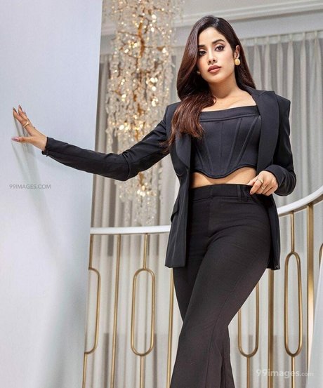 Janhvi Kapoor sex star picture