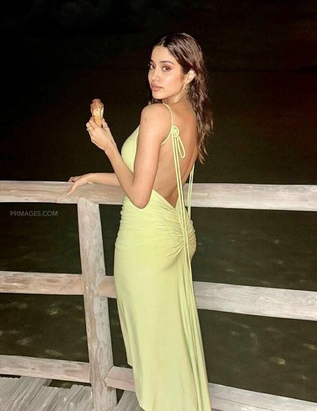 Janhvi Kapoor top star img