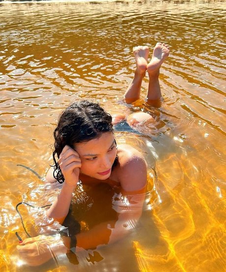 Heloisa Honein sexy actress photo