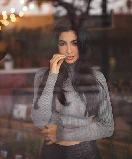 Elwa Saleh adult star galleries