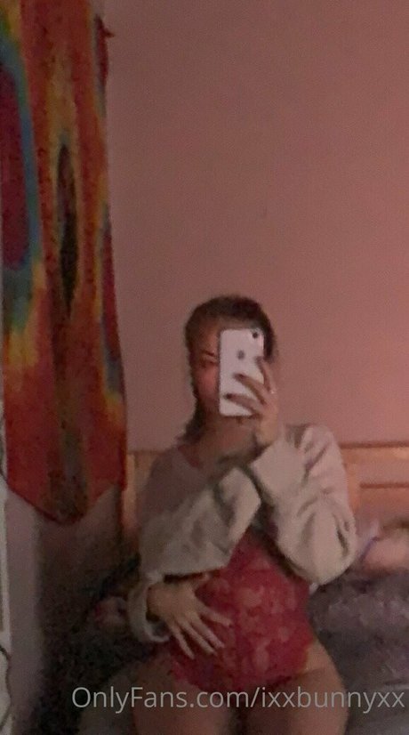 ixxbunnyxx pornographic model images