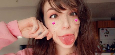 snoot pornographic model pics