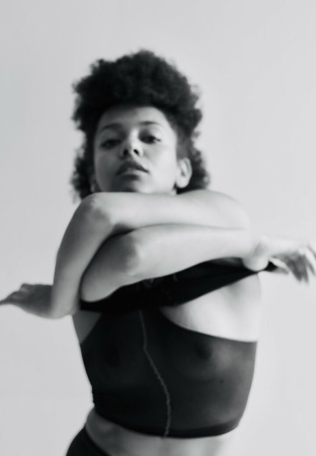 Djouliet Amara star erotic archive